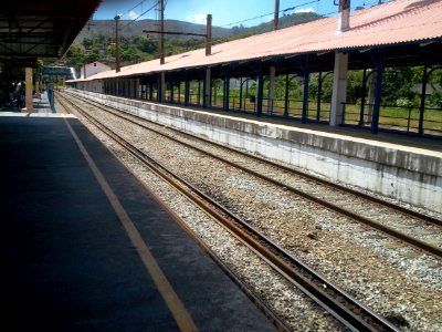 Estação Japeri - plataforma da linha auxiliar (01-02-2014)