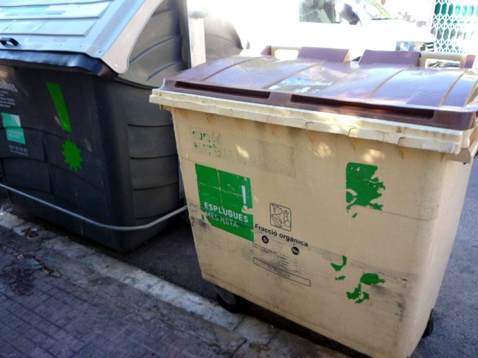 Esplugues de Llobregat - Reciclaje de residuos urbanos 1