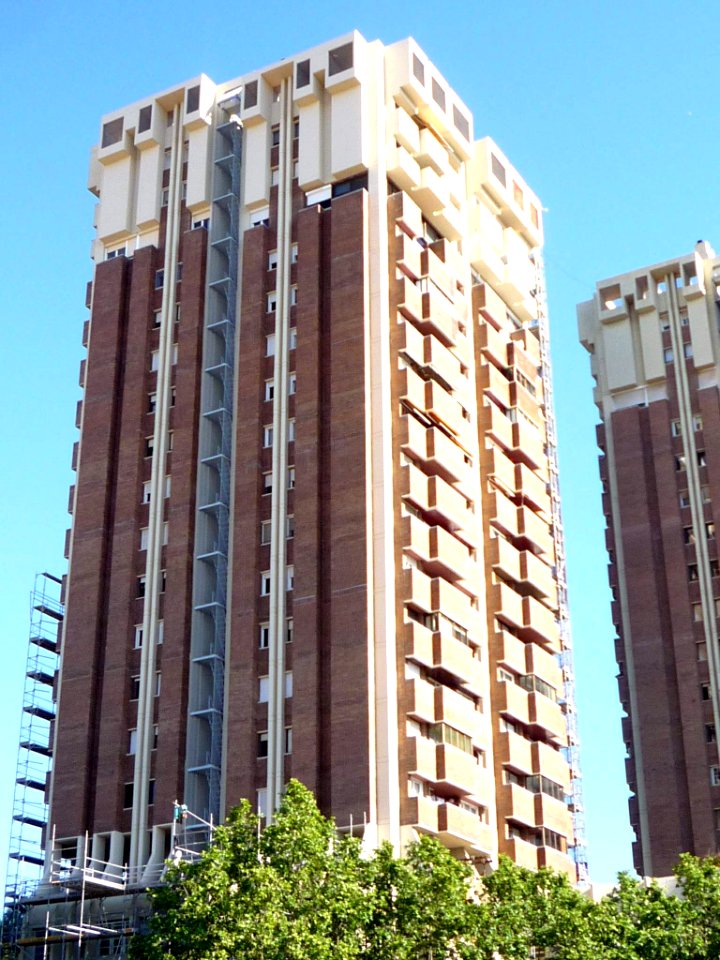 Esplugues de Llobregat - Edificis Symbol 04
