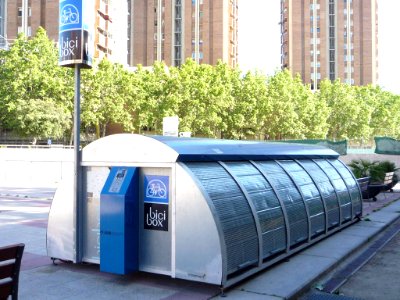 Esplugues de Llobregat - Plaça de Catalunya 7
