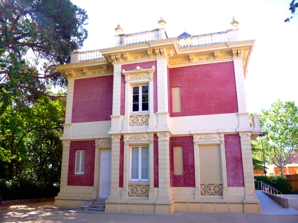 Esplugues de Llobregat - Museu Can Tinturé 8