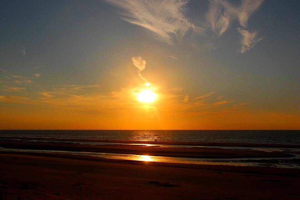 Sea sun and sea afterglow