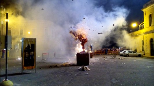 Esplosione pupo Gallipoli Capodanno