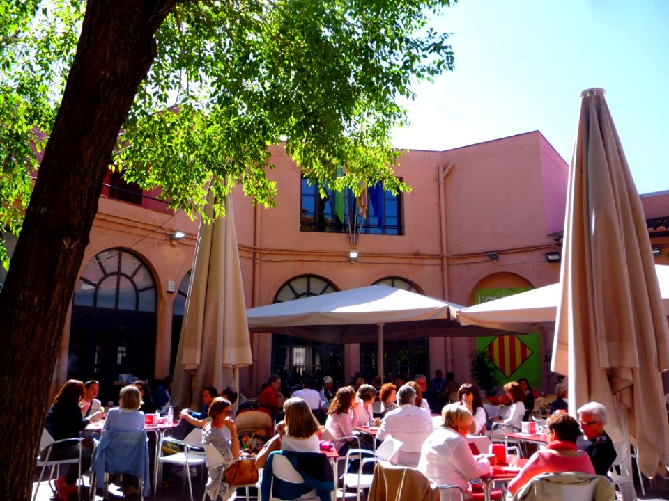 Esplugues de Llobregat - Centre Cultural L'Avenç 2