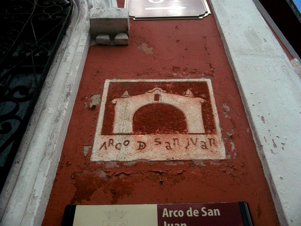 Esquina de El Arco de San Juan, Mérida, Yucatán (01)
