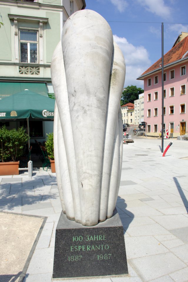Esperanto-statuo en Graz 2
