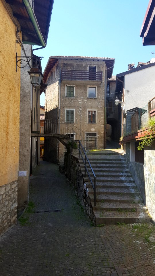 Esino Lario-Via Solferino (1)