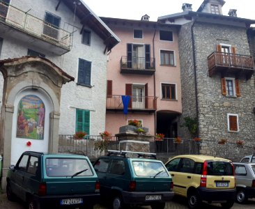 Esino Lario-Piazza Armando Diaz (1)