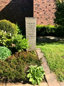 Eschborn, Friedhof, Grab Wilhelm Wollrab