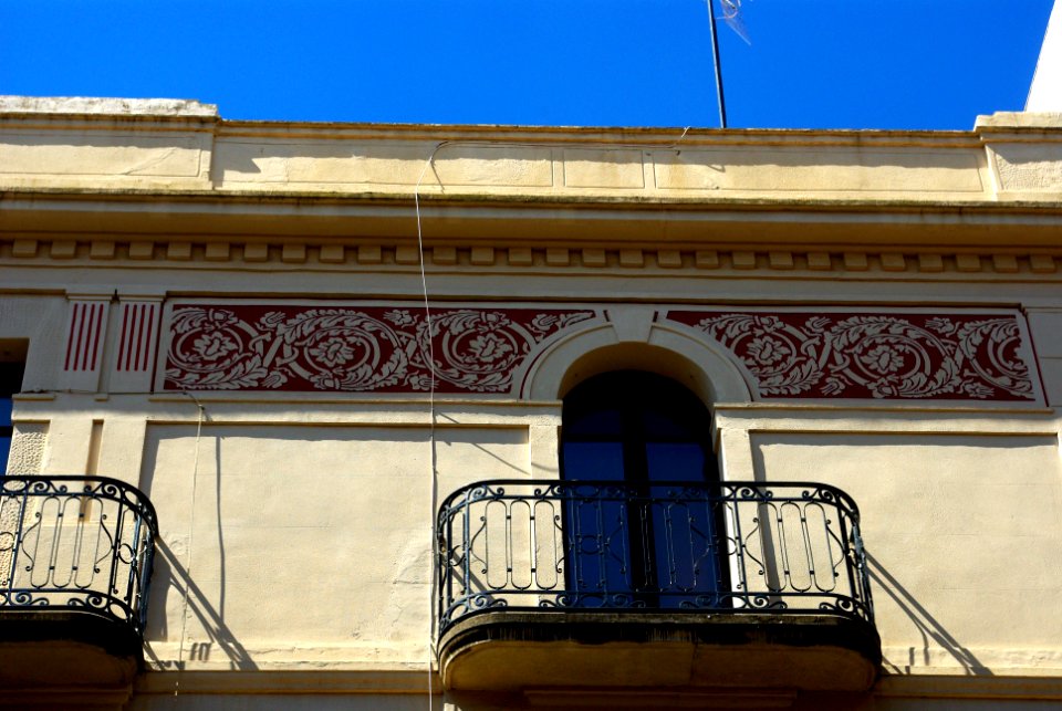 Esgrafiats al carrer Ample, 50 detall