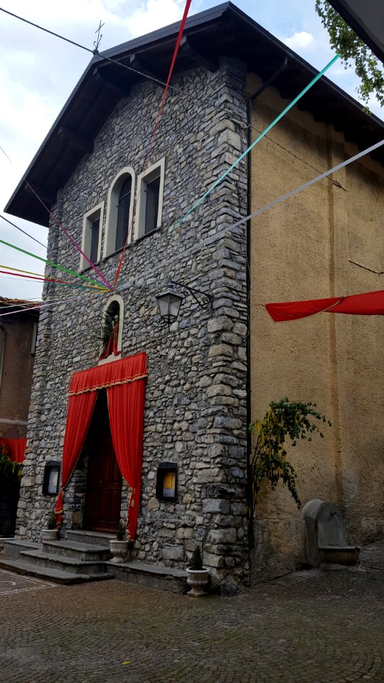 Esino Lario-Square and church of San Giovanni (7)