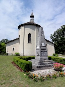 Escource (Landes) église et monument aux morts