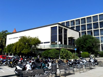 Escola Universitària d'Estudis Empresarials -2- Barcelona (Catalonia)-08019-2061