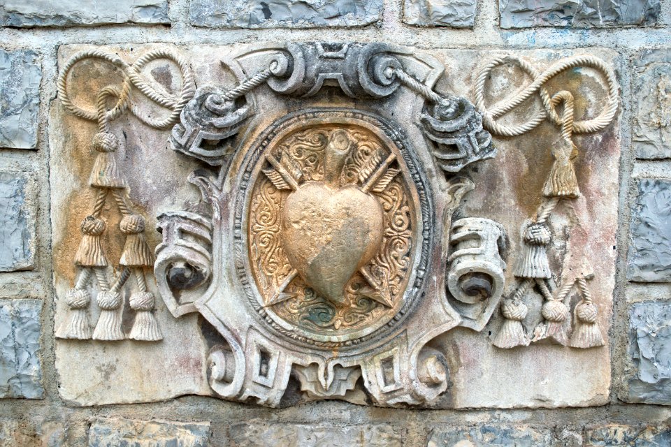 Escudo en La Glorieta