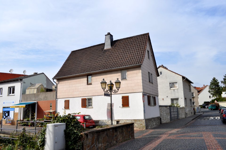 Eschborn, Neugasse 1