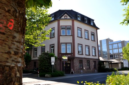 Eschborn, Hauptstraße 81-85, Ecke
