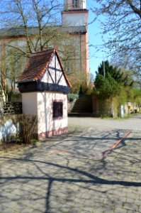 Eschbach, Bachstraße, Wiegehäuschen