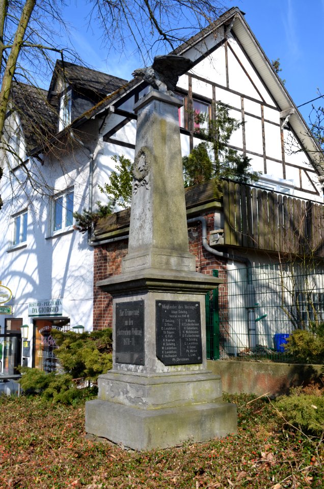 Esch, Kriegerdenkmal (1)