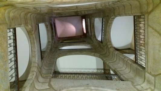 Escalier de la mairie annexe du 5e arrondissement de Lyon - place du Petit Collège