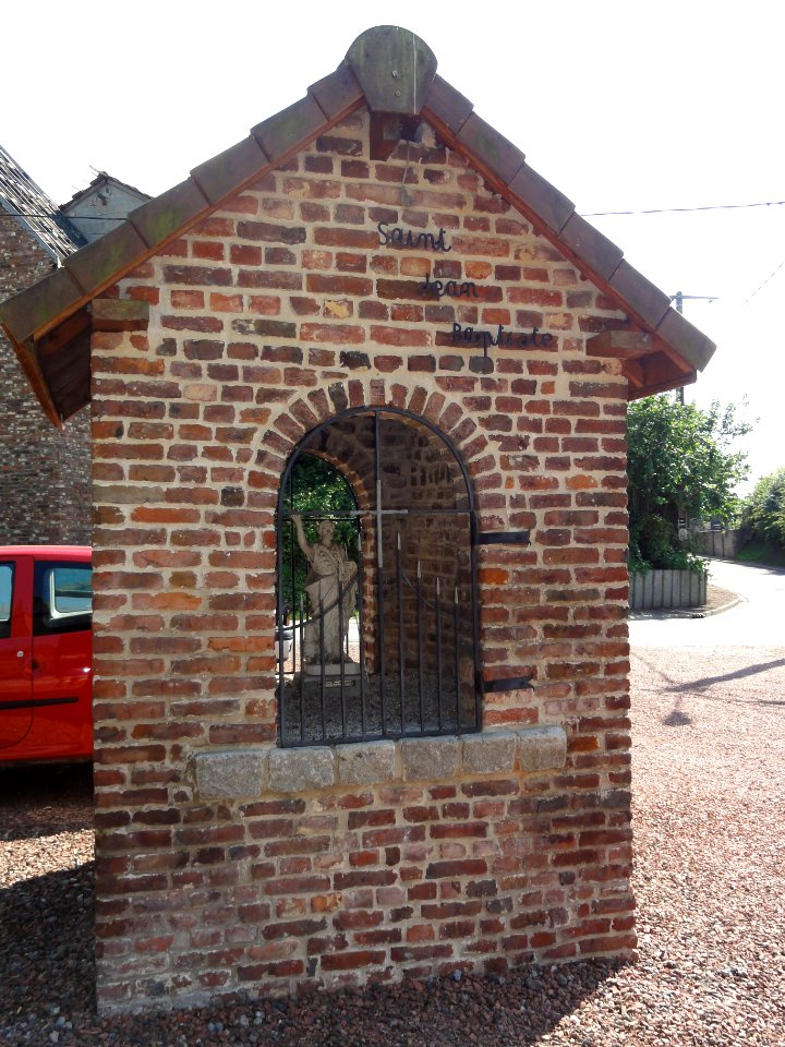 Escarmain (Nord, Fr) chapelle St.Jean Baptiste