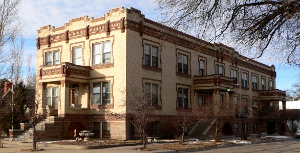 Fontenelle Apartments (Scottsbluff, NE) from NE 1
