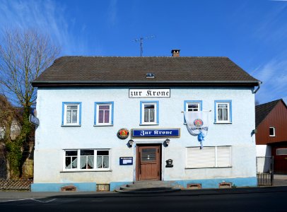 Esch, Schwalbacher Straße 19