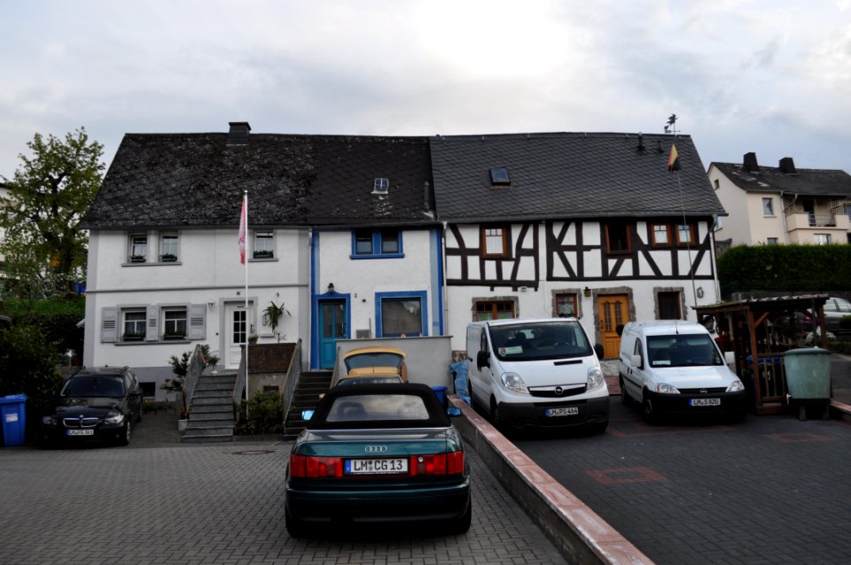 Eschhofen, Burgstraße 1-2-3