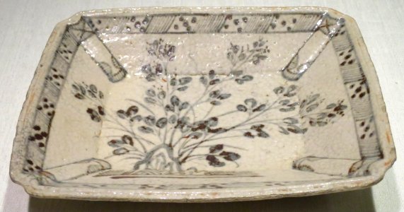Footed dish from Japan, early 17th century, Mino ware, Shino type, Dayton Art Institute