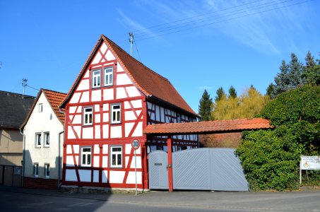Esch, Schwalbacher Straße 3