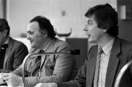 FNV-voorzitter Wim Kok (rechts) en (links) Herman Bode, Bestanddeelnr 931-8336