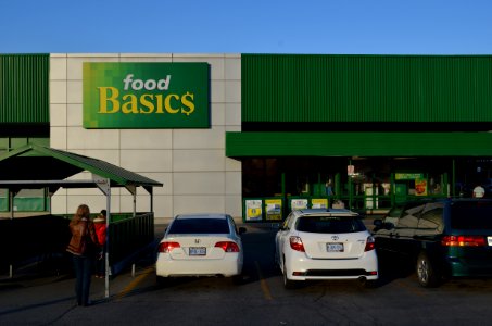 FoodBasics5915Yonge