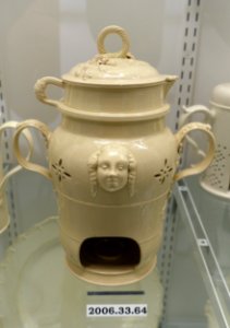 Food warmer, Staffordshire or Yorkshire, England, c. 1775, creamware, HD 2006.33.64 - Flynt Center of Early New England Life - Deerfield, Massachusetts - DSC04719