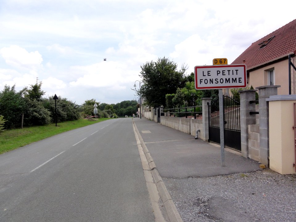 Fonsomme (Aisne) city limit sign Petit Fonsomme