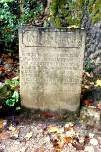 Fonte das Lágrimas marker - Quinta das Lágrimas - Coimbra, Portugal - DSC08740