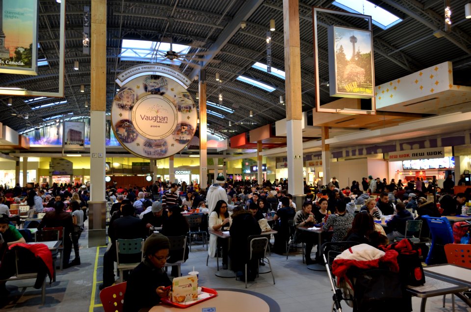 FoodCourtVaughanMills2