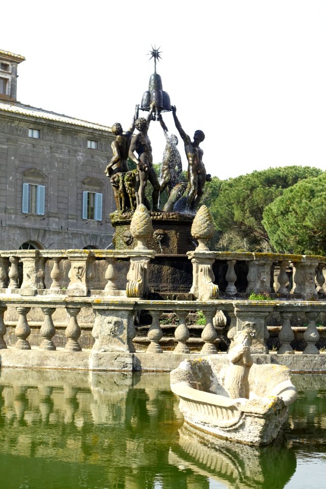 Fontana dei Mori - Villa Lante, Bagnaia, Italy - DSC01771