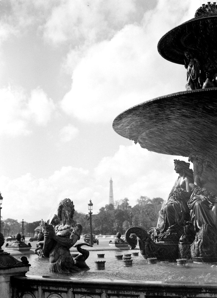 Fontein op de Place de la Concorde, Bestanddeelnr 191-0343