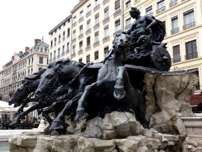Fontaine Bartholdi - Après restauration 7