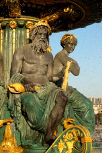 Fontaine des Mers détail