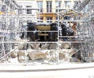 Fontaine Bartholdi en cours de remontage