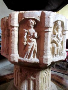 Font, Clifton Reynes 05