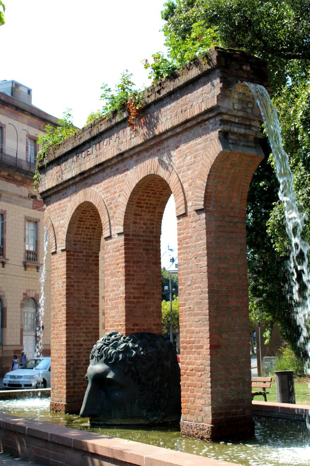 Fontaine Janus Strasbourg 1