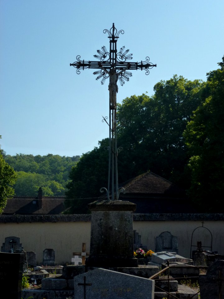 Fontaine-l'Abbé (Eure, Fr) croix de cimetière