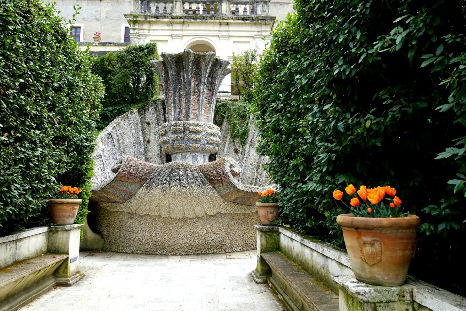 Fontana del Bicchierone - Villa d'Este - Tivoli, Italy - DSC04101