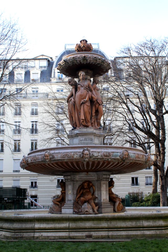 Fontaine Louvois Paris 1