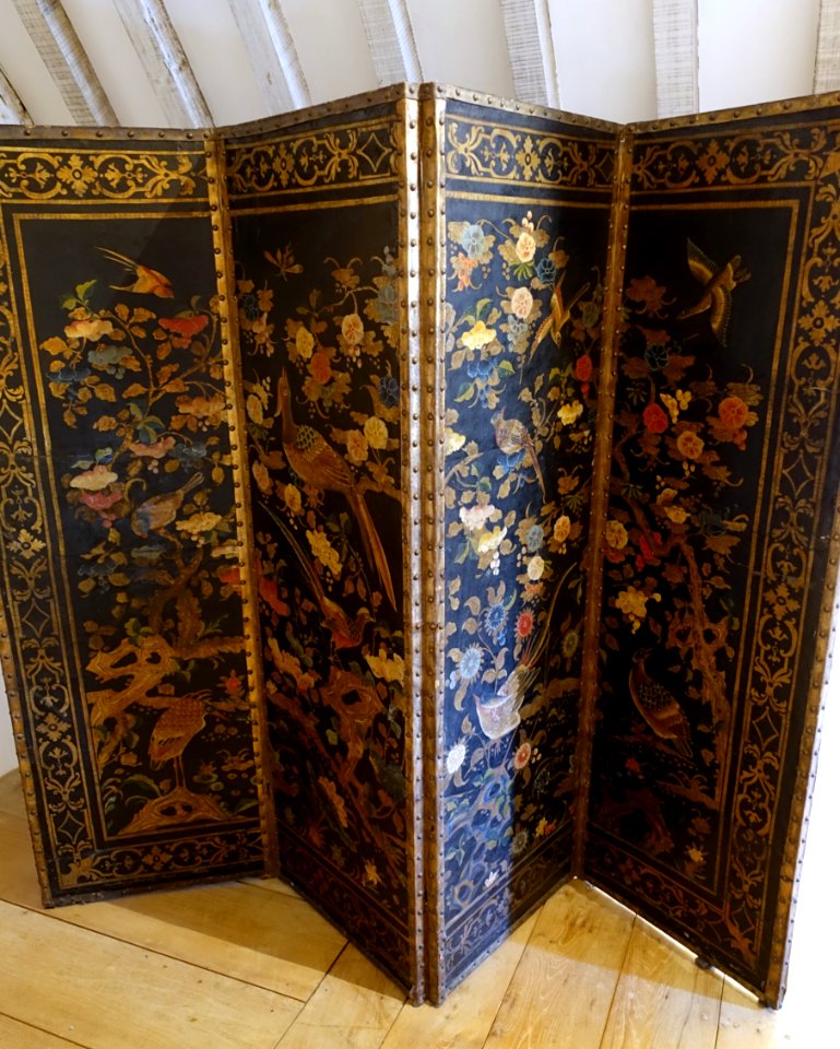 Folding screen - Kelmscott Manor - Oxfordshire, England - DSC00126