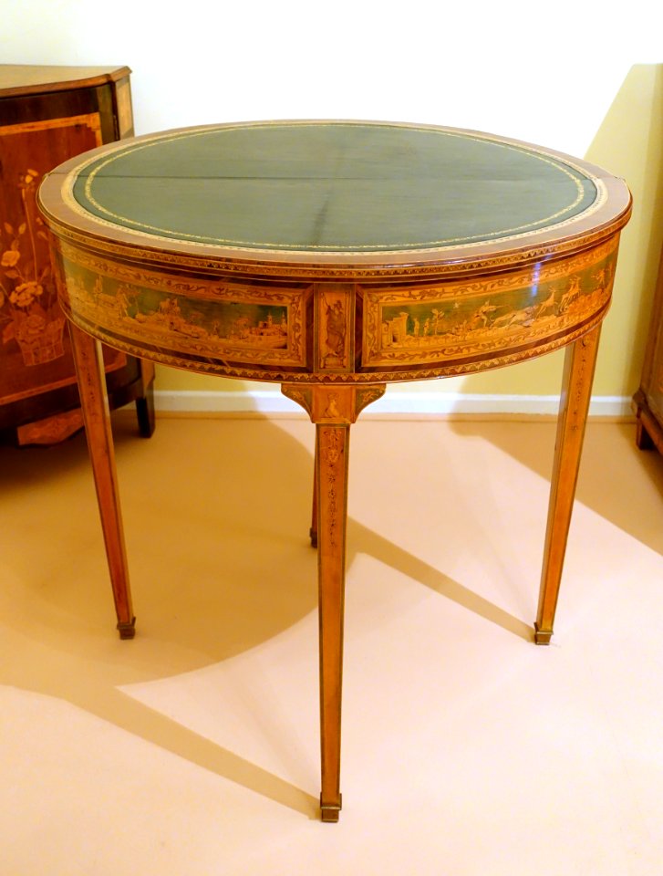 Folding card table, Real Taller de Ebanisteria, Madrid, c. 1790 AD - Museo Nacional de Artes Decorativas - Madrid, Spain - DSC08413