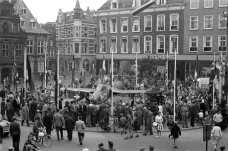 Fokkerherdenking in Haarlem Hunter op de Grote Markt, Bestanddeelnr 912-8828