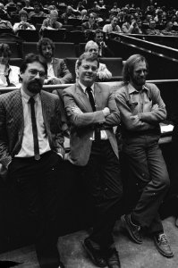 FNV-congres in Utrecht ex-voorzitter Thomassen (m) en ex-bestuurslid Lex Dors (, Bestanddeelnr 933-5077
