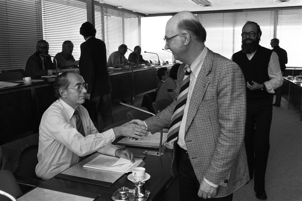 FNV-Federatieraad vergaderde in Amsterdam overleg Stichting van de Arbeid en reg, Bestanddeelnr 931-0971